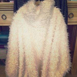 Beautiful white faux fur fashion poncho